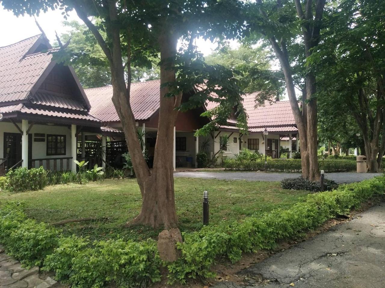 Inthanon Riverside Resort Chom Thong Extérieur photo