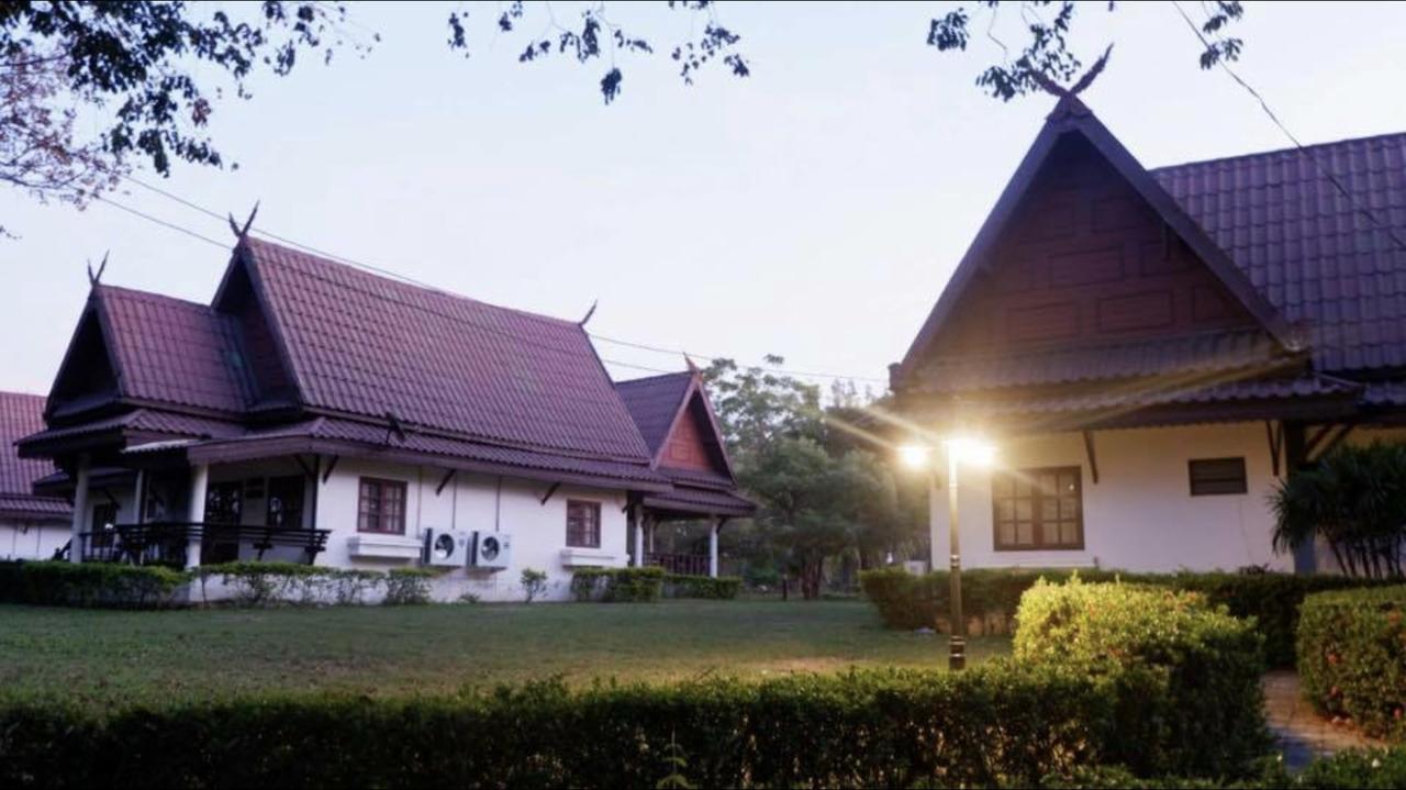 Inthanon Riverside Resort Chom Thong Extérieur photo