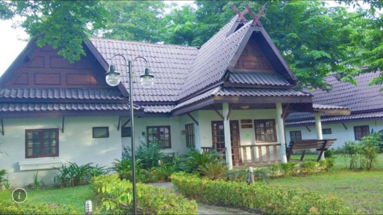 Inthanon Riverside Resort Chom Thong Extérieur photo
